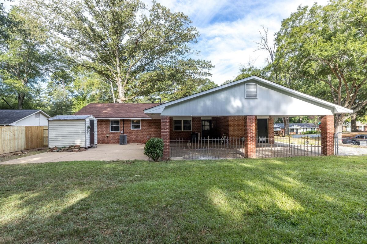 Building Photo - 6516 Bradford Dr