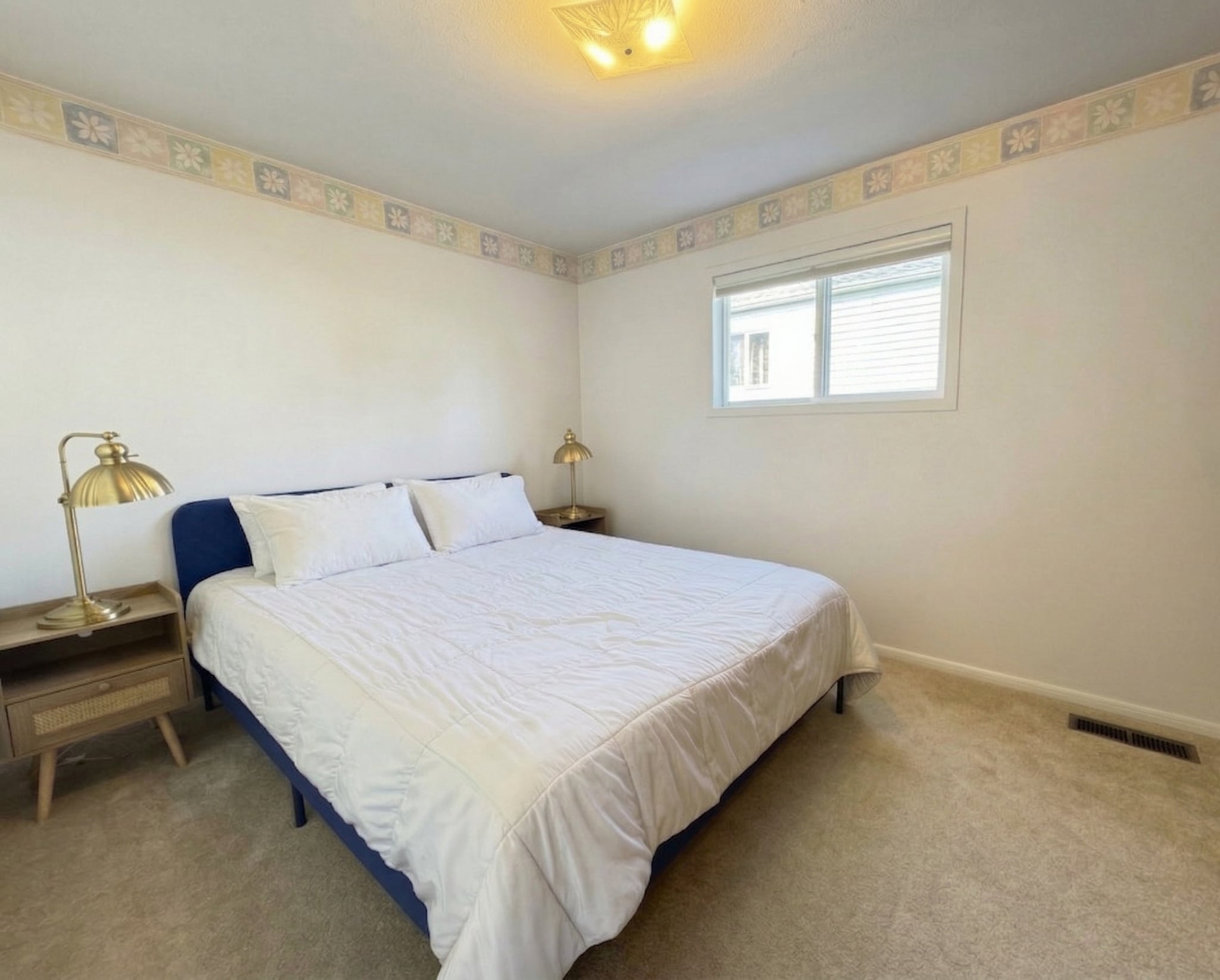 Building Photo - 17253 33rd Ave S