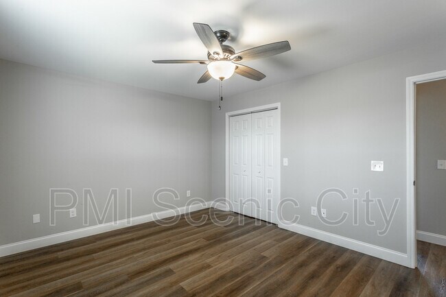 Building Photo - 8128 Fallen Maple Dr