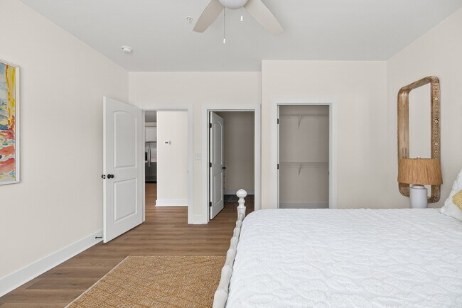 Building Photo - 420 Capstone Dr