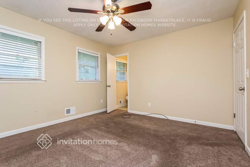 Building Photo - 1398 Yates Ave