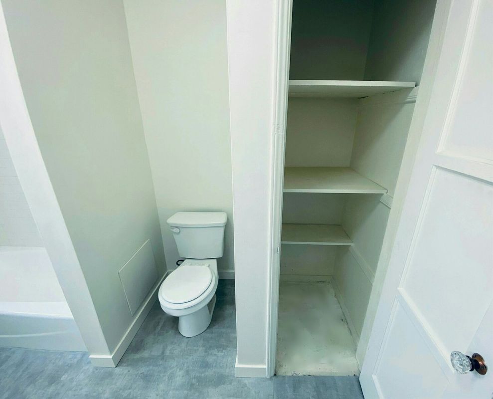 Building Photo - 4403 1/2 W. Exposition Blvd.