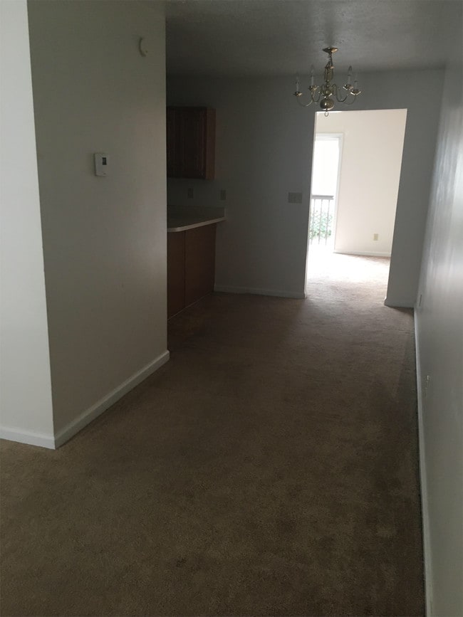 Building Photo - 3832 Sleepy Hollow Dr