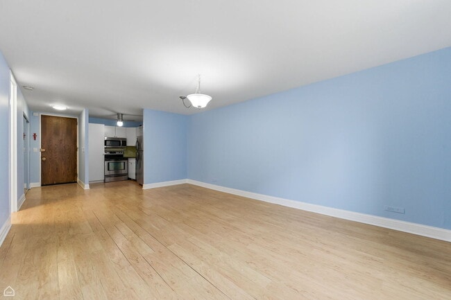 Building Photo - 720 W Gordon Terrace