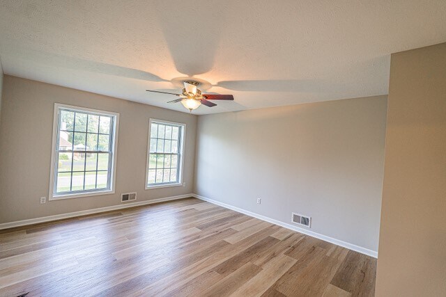 Building Photo - 649 Kayloc Cir