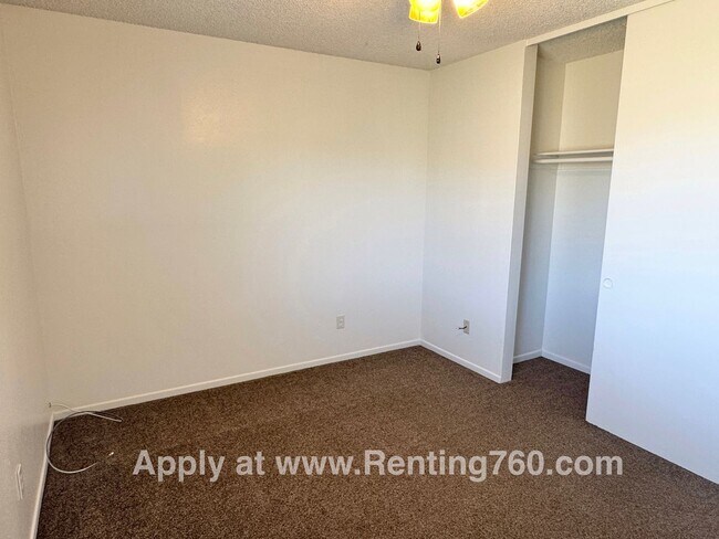 Building Photo - 6455 Linda Lee Dr