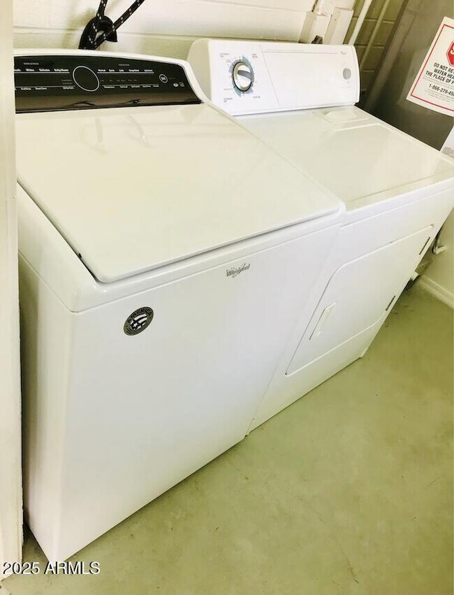 Building Photo - 8447 E Sheridan St