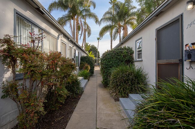 Building Photo - Charming, Unique Attached Cottage in the Heart of PB on Grand Avenue