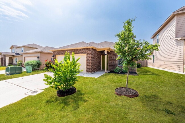 Building Photo - Comfortable Living in Converse – 3 Bedroom...
