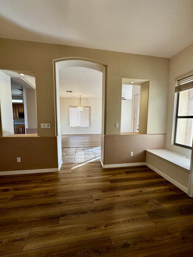 Building Photo - FOR RENT