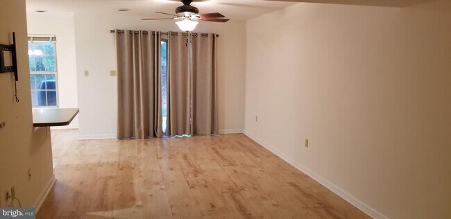 Building Photo - 1284 Timber View Dr