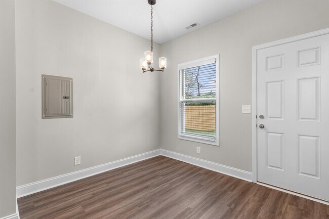 Building Photo - 202 Burch Rd