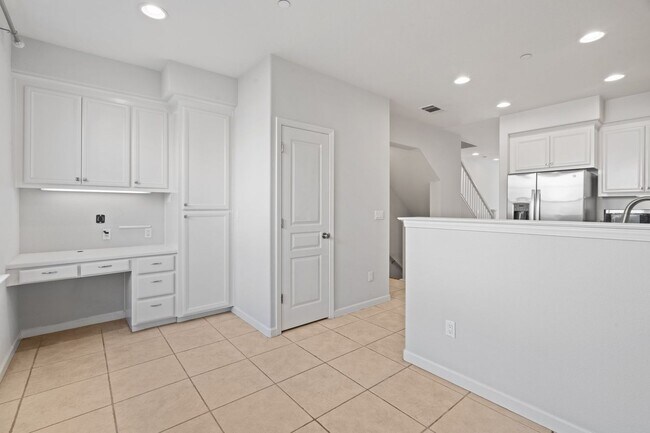 Building Photo - ONE OF THE FINEST LOCATIONS IN RIVERMARK! TASTEFULLY UPDATED | THE PARK PLAN I