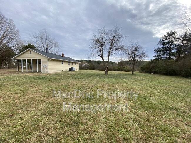 Building Photo - 10532 Robert E. Lee Drive