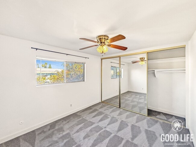 Building Photo - Beautiful 1BD/1BA W/ Laundry On-Site and Reserved Parking in Corridor!