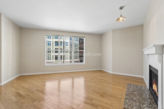 Building Photo - 1630 S Harbor Way