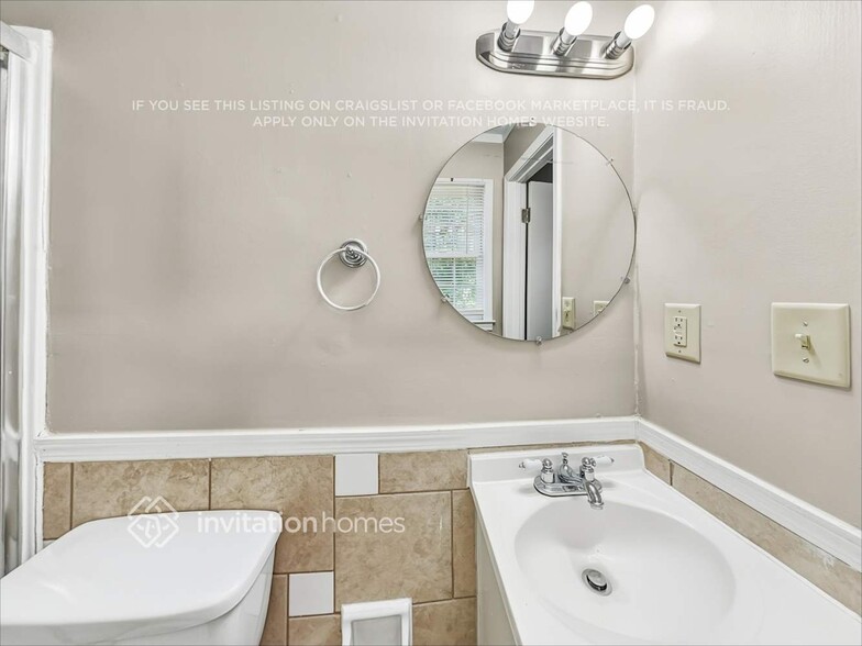 Building Photo - 4412 Bryant Dr SW