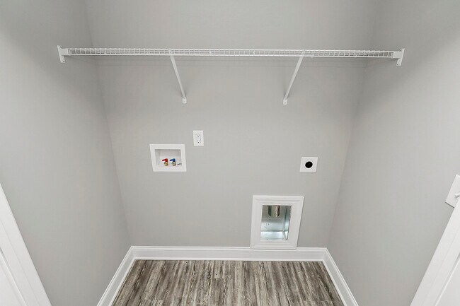 Building Photo - 911 Yellowstone Dr