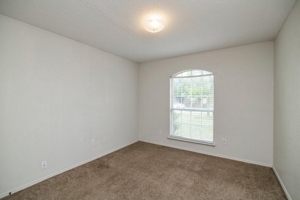 Building Photo - 512 Asbury Dr