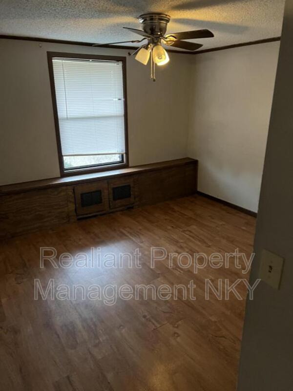 Building Photo - 406 Amhurst Dr