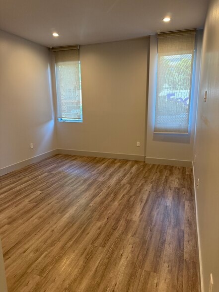 Building Photo - 11048 W Olympic Blvd
