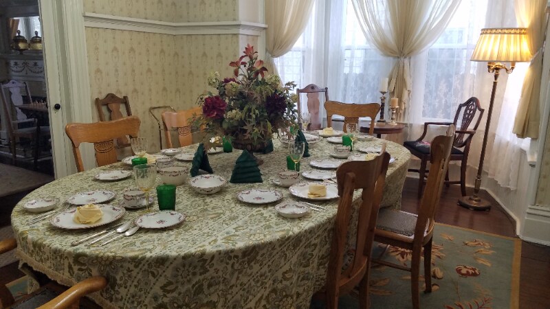 Building Photo - 714 E 17th St