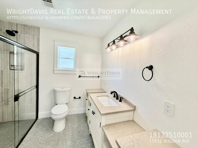 Building Photo - 15611 Walden Ave