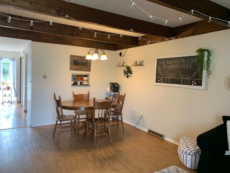 Building Photo - 5217 Cline Rd