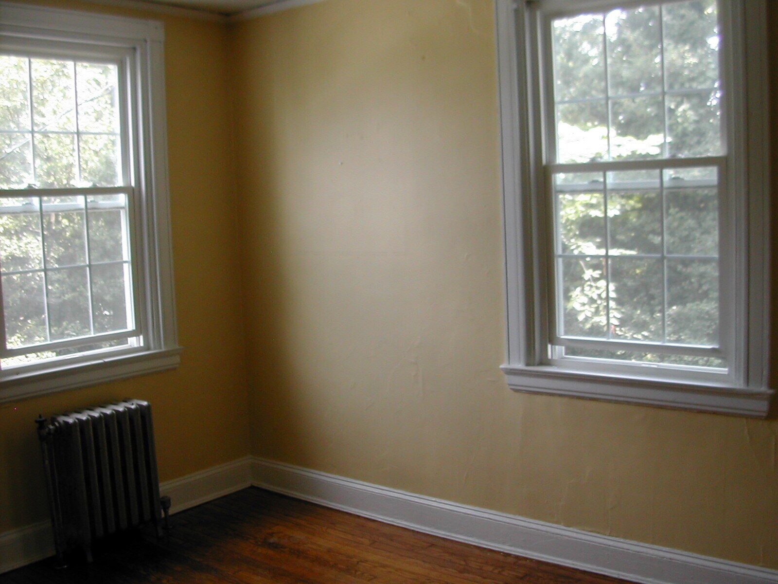 Building Photo - 4135 Roland Ave