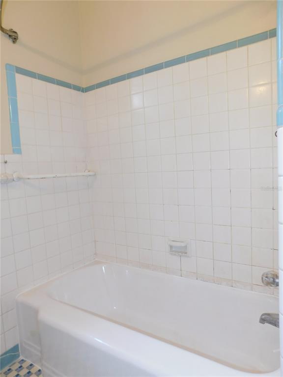 Building Photo - 5725 E University Ave