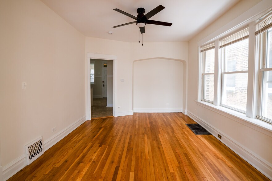 Building Photo - 3541 N Whipple St