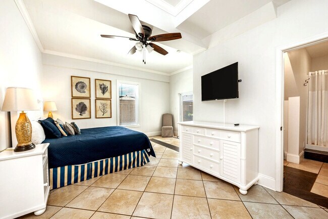 Building Photo - 2825 Scenic Hwy 98