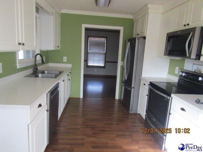 Building Photo - 864 Thunderbird Dr