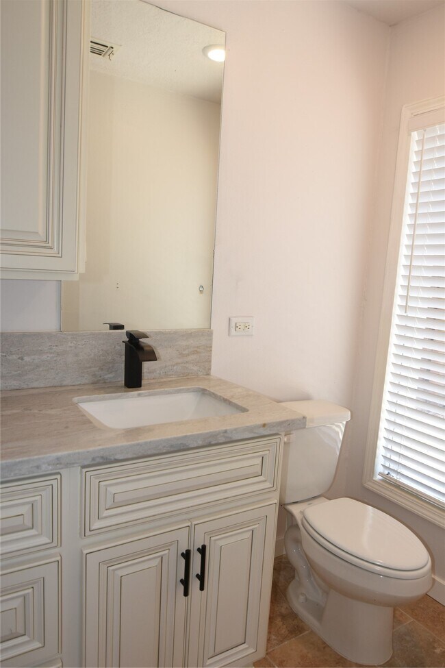 Building Photo - 10511 Eddystone Dr