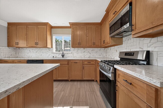 Building Photo - 13310 Boudreaux Estates Dr