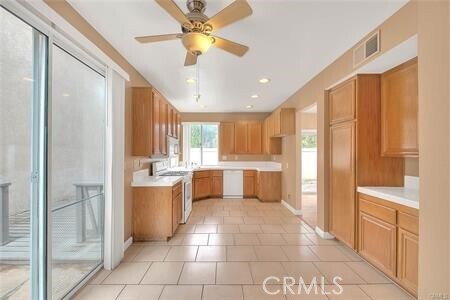 Building Photo - 864 Bramble Ln