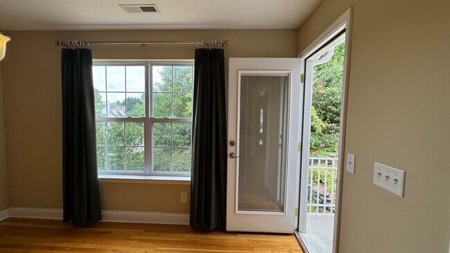 Building Photo - 5685 Hyacinth Ln