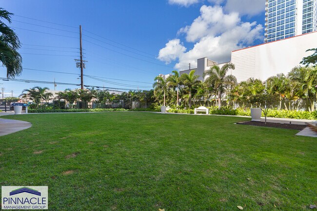 Building Photo - 1009 Kapiolani Blvd