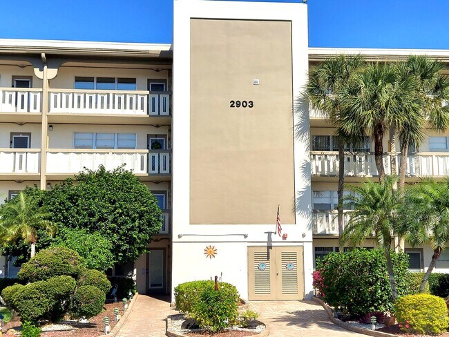 Building Photo - 2903 Victoria Cir