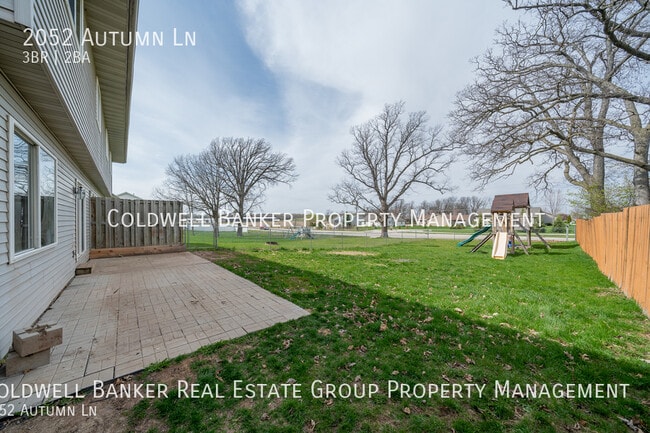 Building Photo - 2052 Autumn Ln