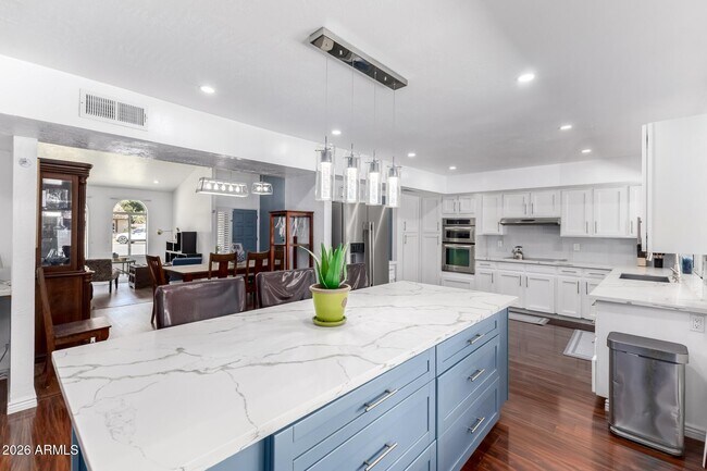 Building Photo - 11401 N 45th Pl