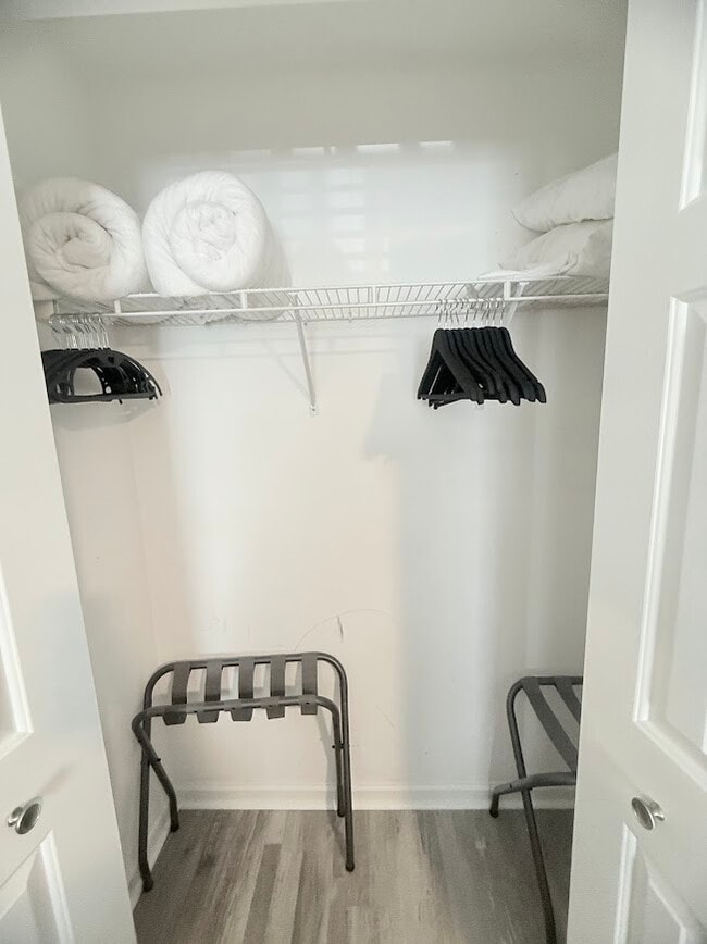 Building Photo - 469 White River Dr