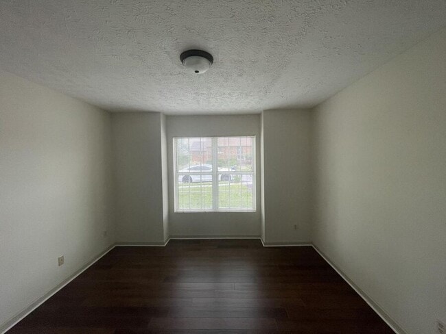 Building Photo - 100 Coconut Grove Dr