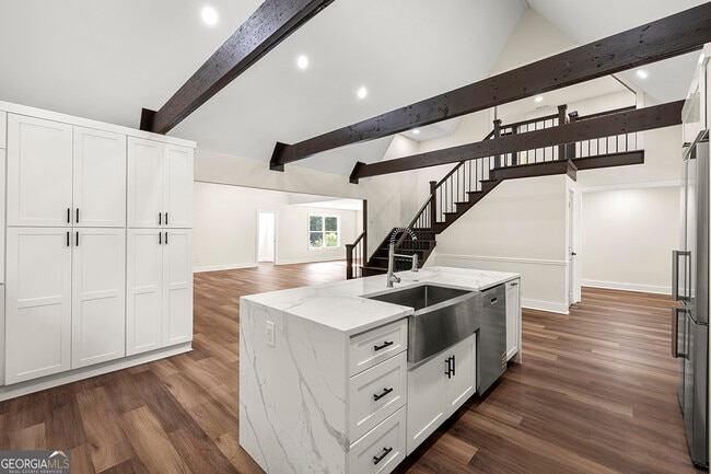 Building Photo - 1620 Chevron Way