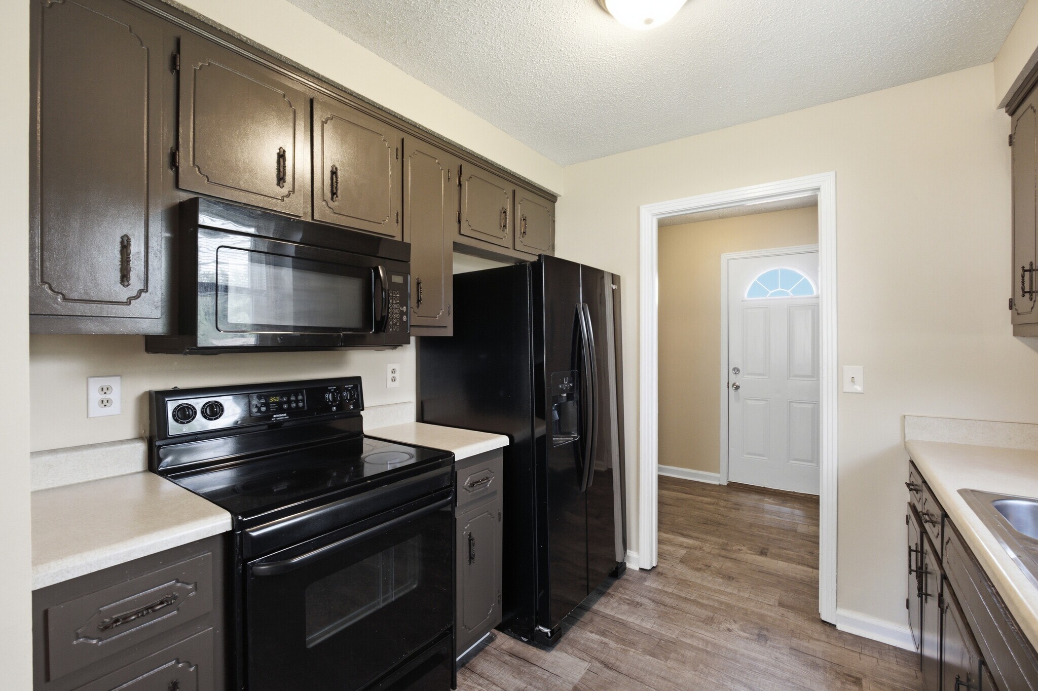 Building Photo - 700 Shelton Cir