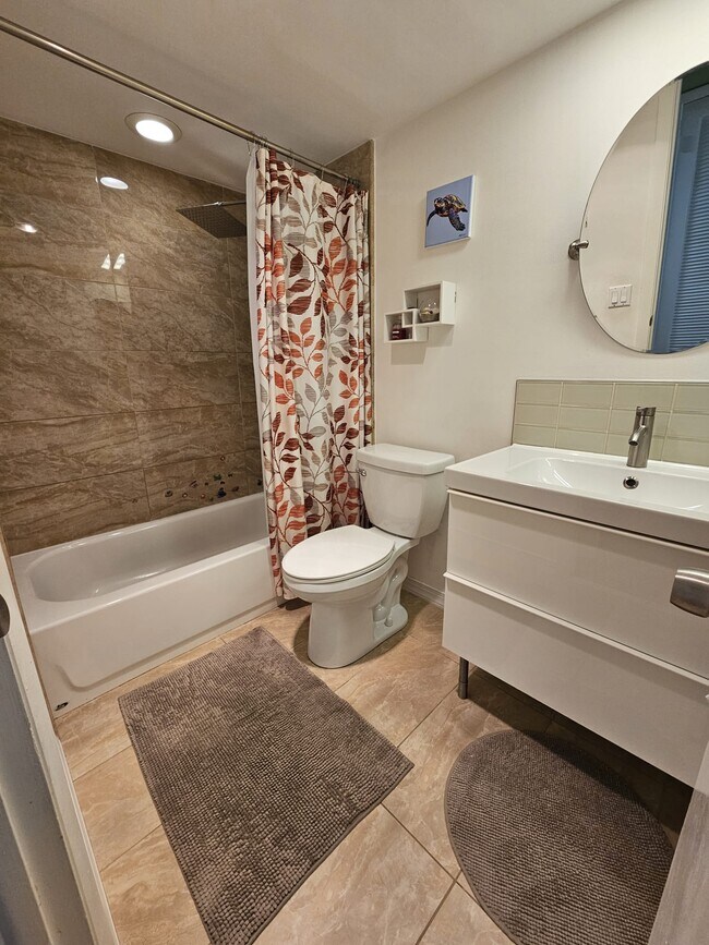 Building Photo - 2326 S Cypress Bend Dr