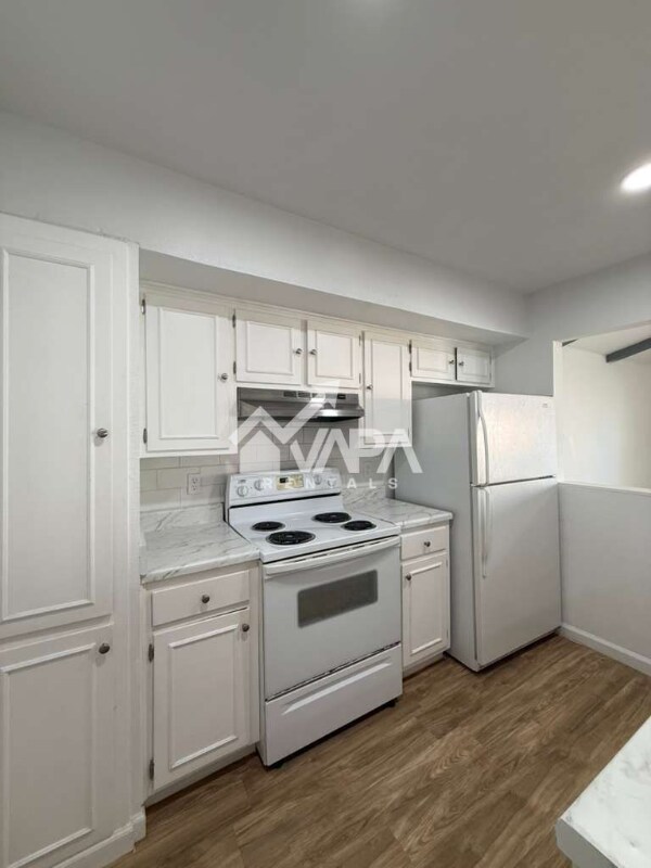 Building Photo - 5019 Starfire St