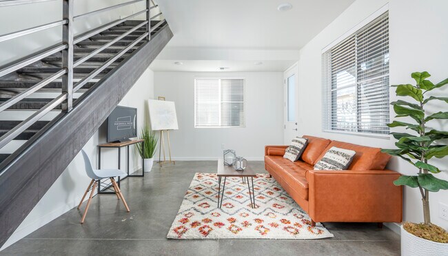 Building Photo - Haskell Row