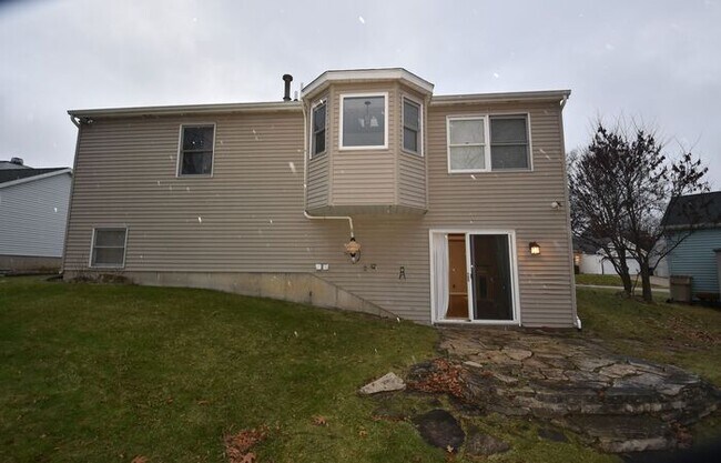 Building Photo - Cross Creek 4 bedroom home