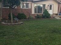 Building Photo - 972 Cardwell St